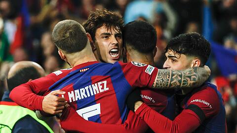 Barcelona setzte sich nach Rückstand noch gegen Porto durch.