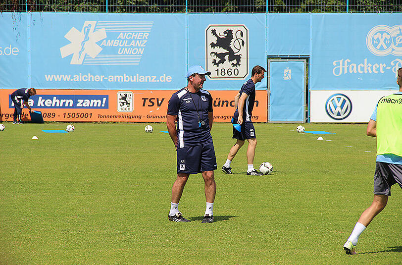 Am Samstag startete der TSV 1860 München ganz offiziell in die neue Saison. Klicken Sie sich durch die Bilder des Traningsauftakts mit dem neuen Trainer Kosta Runjaic.