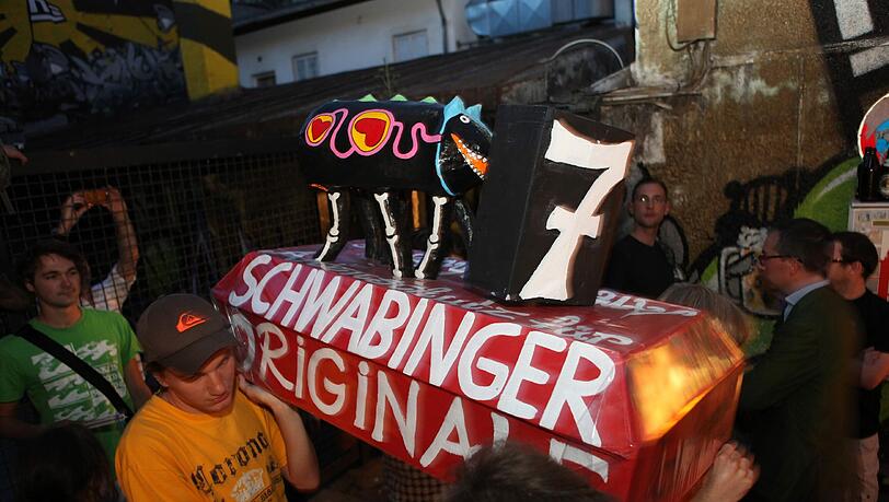 Demonstration gegen den Abriss der Schwabinger 7: Blockieren "Wutbürger" die Entwicklung der Stadt? Demonstration gegen den Abriss der Schwabinger 7: Blockieren "Wutbürger" die Entwicklung der Stadt?