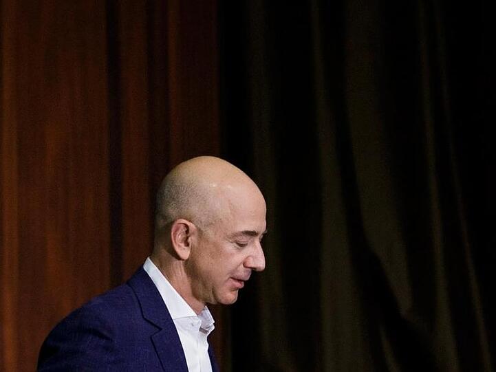 Jeff Bezos, Gründer und Geschäftsführer der Firma Amazon.com, nimmt an einer Veranstaltung des Economic Clubs of New York teil.