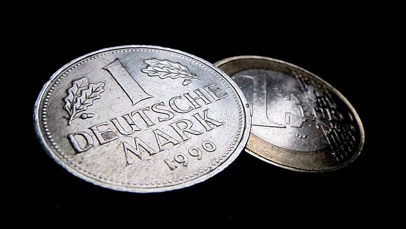 Die Deutsche Mark ist bis heute noch im täglichen Gebrauch. Die Deutsche Mark ist bis heute noch im täglichen Gebrauch.