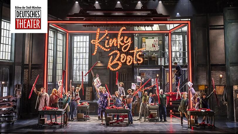Bei Kinky Boots dreht sich alles um eine außergewöhnliche Freundschaft – und eine gewagte Geschäftsidee, um die Schuhfabrik zu retten: High Heels für starke Persönlichkeiten.