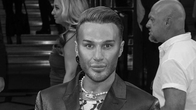 Drag-Star James Lee Williams im Jahr 2023 bei der Premiere eines Musicals in London Drag-Star James Lee Williams im Jahr 2023 bei der Premiere eines Musicals in London