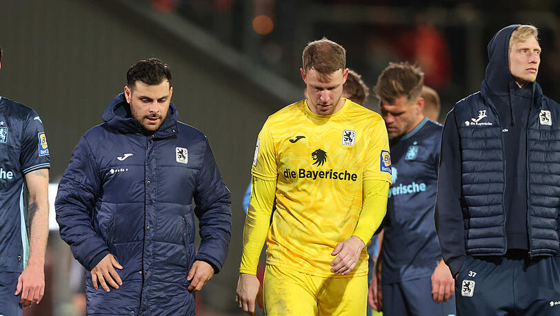 Nachdenklich nach dem verpassten Aufstieg: Kevin Volland, Thomas D&auml;hne und Raphael Schifferl (v.l.).