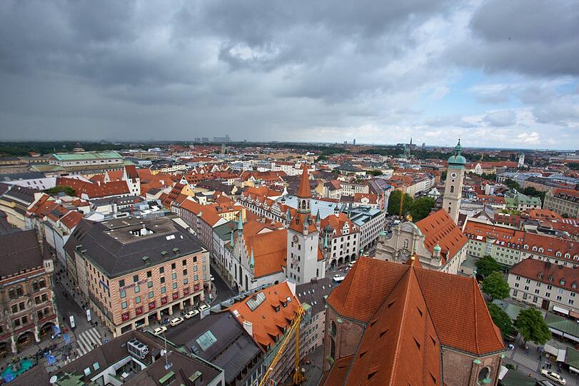 21 379 Menschen lebten 2013 in der Altstadt und im Lehel, wo es noch etliche günstige Alt-Mietverträge gibt. Aber wie lange noch? Luxussanierte Wohnungen werden sich Familien nur noch schwer leisten können.