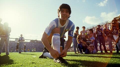 Immer im Fokus der Öffentlichkeit: Argentiniens Wunderfußballer Diego Armando Maradona.