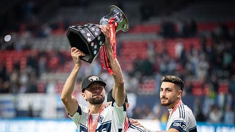 Thomas Müller (l) gewann mit den Vancouver Whitecaps die kanadische Meisterschaft.