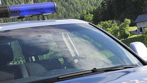 Die Landespolizei Tirol meldet: Beim Wandern auf dem Wilden Kaiser ist 65-jähriger Mann aus Oberbayern tödlich verunglückt. Die Landespolizei Tirol meldet: Beim Wandern auf dem Wilden Kaiser ist 65-jähriger Mann aus Oberbayern tödlich verunglückt.