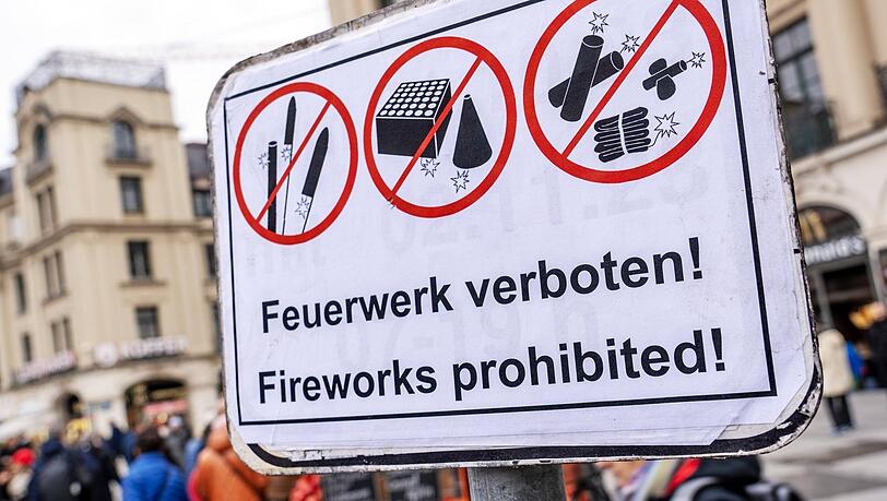 In der Fußgängerzone, zwischen Stachus und Marienplatz, ist in der Silvesternacht jegliche Pyrotechnik verboten.