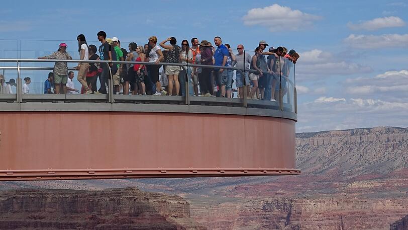 Die Aussichtsplattform am Grand Canyon.