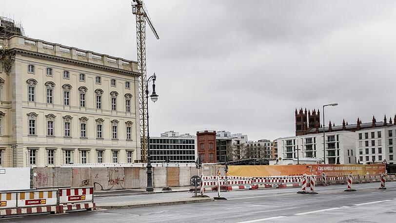 Auf der Baustelle des Humboldt Forums in Berlin kam es am Mittwoch zu einer Explosion. Auf der Baustelle des Humboldt Forums in Berlin kam es am Mittwoch zu einer Explosion.