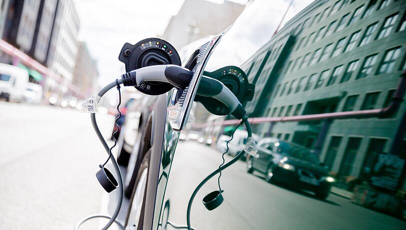 Bei chinesischen Plug-in-Hybriden wittern die SPD-Ministerien Wettbewerbsverzerrung. (Illustration) Bei chinesischen Plug-in-Hybriden wittern die SPD-Ministerien Wettbewerbsverzerrung. (Illustration)