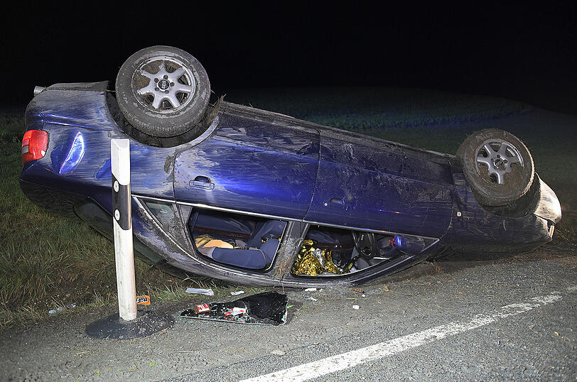 In der Neujahrsnacht ist auf der Staatsstraße nach Buchbach ein Unfall passiert: Drei Personen wurden dabei verletzt.