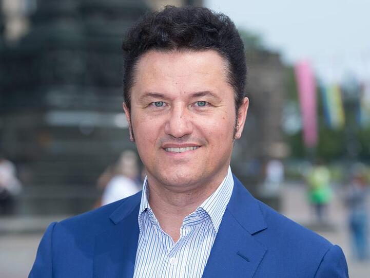 Statt auf den Bahamas sitzt er in seinem polnischen Landhaus: Startenor Piotr Beczala.