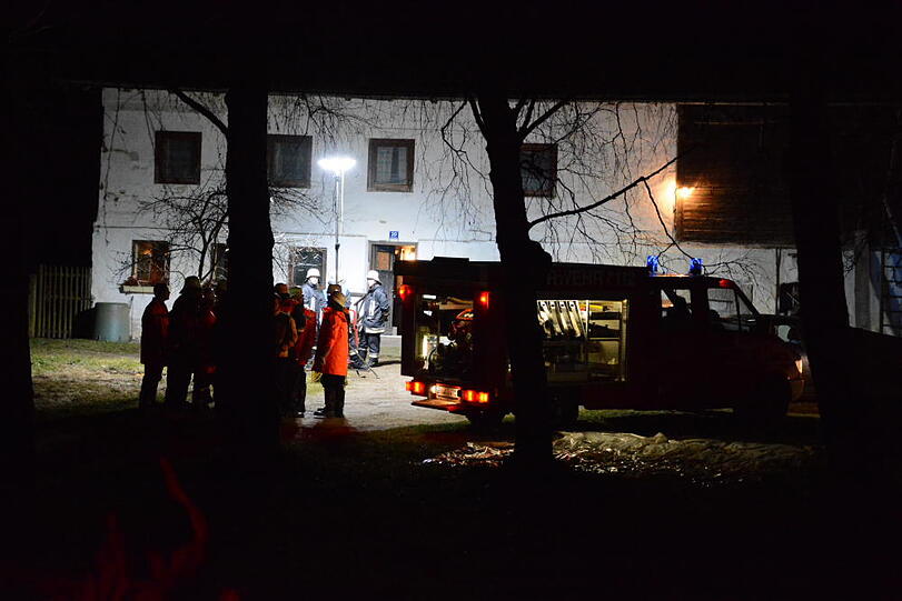 Die 84-Jährige starb einen qualvollen Flammentod. Ihr Ehemann konnte nichts mehr für sie tun.