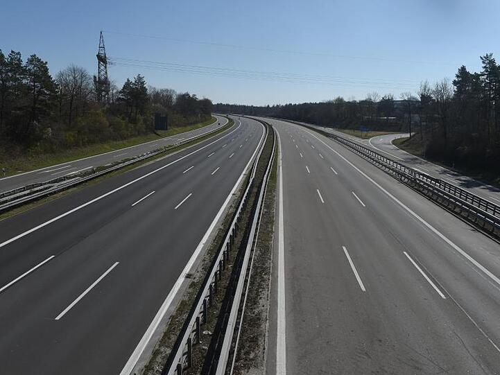 Die autofreie Autobahn Lindau auf der Höhe der Ausfahrt "Planegg". Foto: Felix Hörhager/dpa/Archivbild