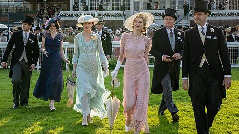Allen Leech, Michelle Dockery, Elizabeth McGovern, Laura Carmichael, Hugh Bonneville und Harry Hadden-Paton (v.l.) in "Downton Abbey: Das große Finale".