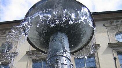 Am Richard-Strauss-Brunnen wird das Kunstprojekt am Dienstag eröffnet.