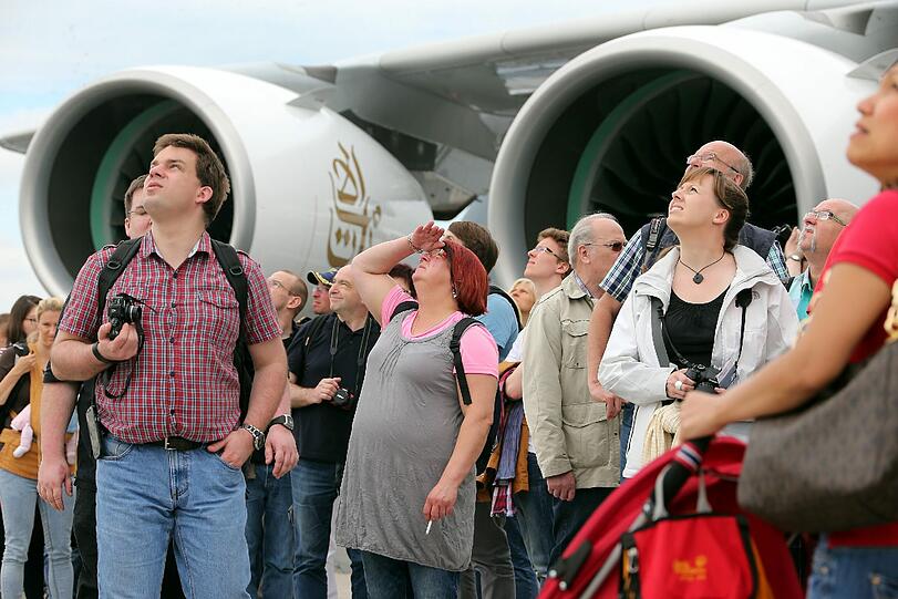 Bei der Internationalen Luft - und Raumfahrtausstellung in Berlin werden rund 230.000 Besucher erwartet.