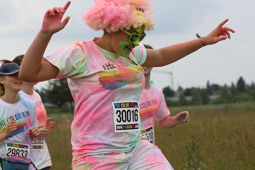 Bunter geht's nicht: Der Color Run in Riem. Die Bilder.