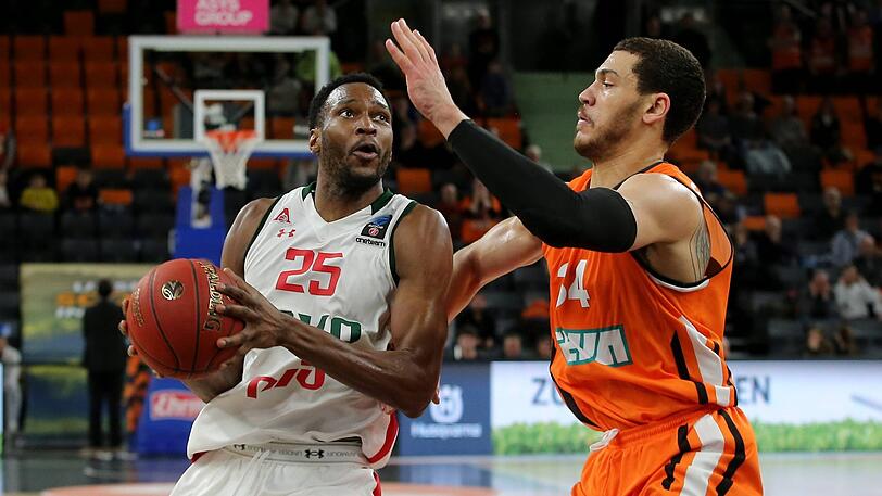 JaJuan Johnson (links) läuft kommende Saison für Bayerns Basketballer auf.