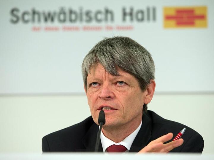 "Es wird weitgehend außer Acht gelassen, welche großen Potenziale andere Sektoren bei der Reduzierung der Umweltbelastung haben", sagt Schwäbisch-Hall-Chef Reinhard Klein.