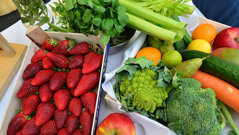 Der Absatz von Obst und Gemüse in Deutschland stagniert - trotz veganer oder vegetarischer Ernährung. Der Absatz von Obst und Gemüse in Deutschland stagniert - trotz veganer oder vegetarischer Ernährung.