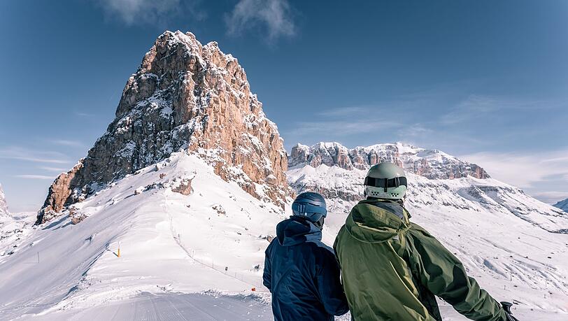 Erleben Sie den Winter 2025/2026 auf den Pisten im Herzen der Dolomiten. Erleben Sie den Winter 2025/2026 auf den Pisten im Herzen der Dolomiten.