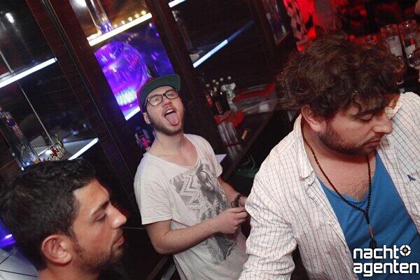 Und auch diesen Samstag im Crown's Club: "Garden & Restaurant". Mehr Bilder unter: www.nachtagenten.de