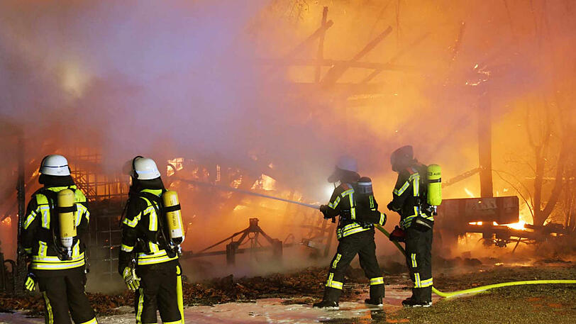 Die Bilder vom Feuerwehreinsatz in Oberbiberg.