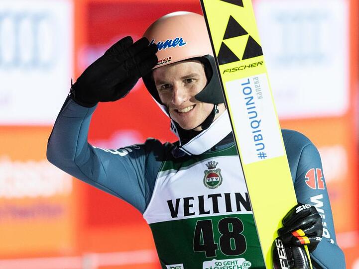Karl Geiger hat seine starke Tournee-Form bestätigt und sich den Tagessieg in Val di Fiemme geholt.