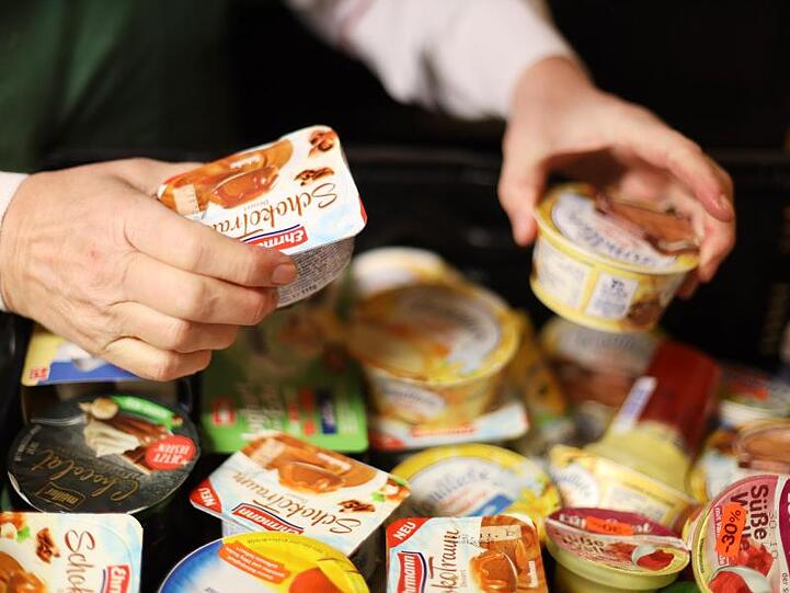 Die Tafeln sammeln bei Produzenten, Lebensmittelhandel oder Veranstaltungen überschüssige aber noch einwandfreie Lebensmittel ein, die sonst im Müll landen würden.