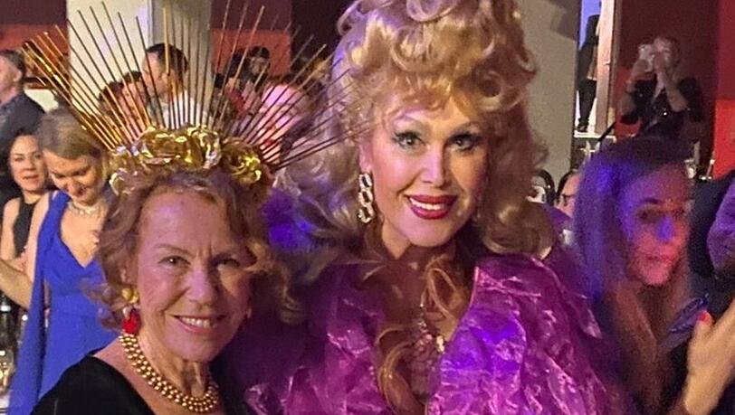 Am&uuml;sierten sich gut: Gaby Dohm und Gloria Gray.