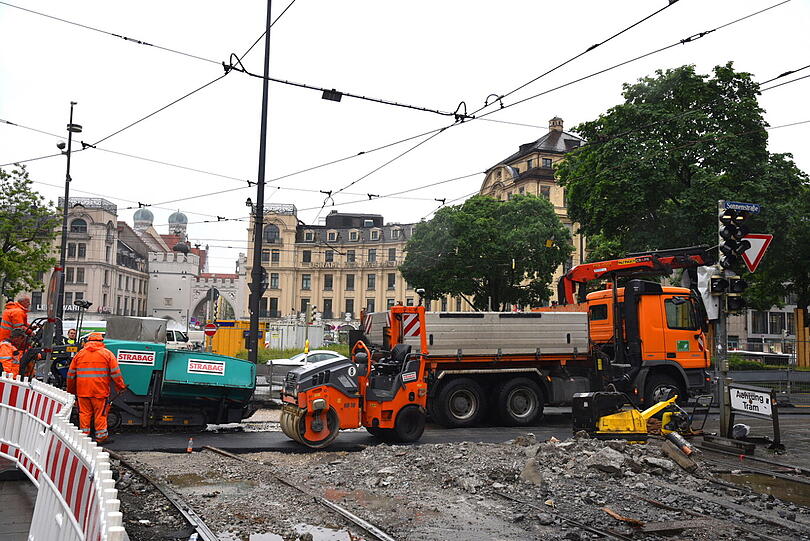 Die Bauarbeiten an der Tramm-Stammstrecke laufen. Noch bis zum September müssen sich Fahrgäste gedulden, erst dann sind die Sanierungsarbeiten abgeschlossen.