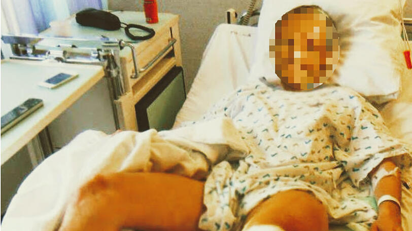 Mit diesem manipulierten Foto (der Kopf ist ausgetauscht) aus einem Krankenhaus bittet der Betrüger erstmals um Geld.