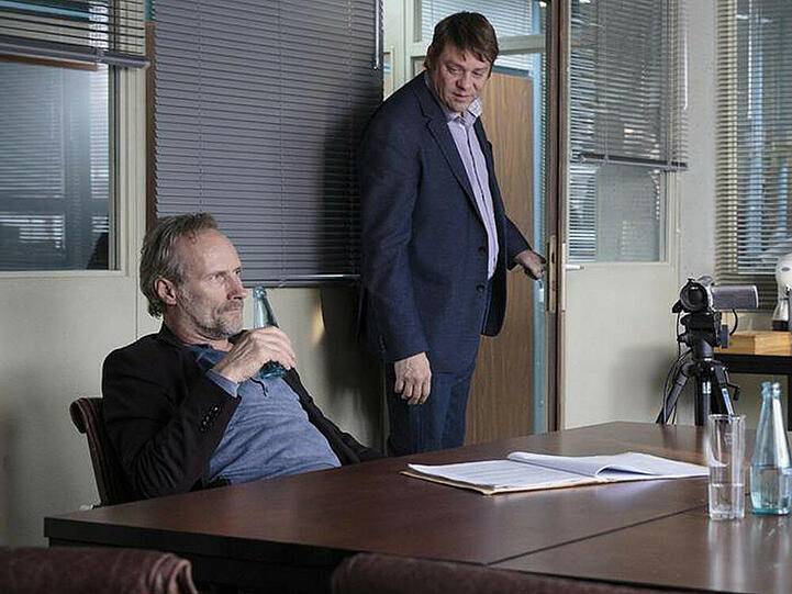 "Tatort": Kommissariatsleiter Henning Riefenstahl (r.) macht es Paul Brix (l.) und seiner neuen Kollegin nicht leicht