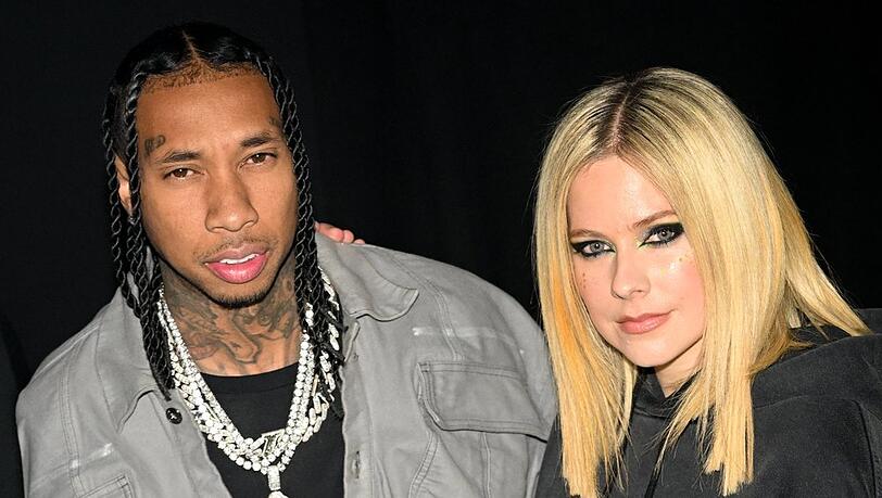 Avril Lavinge und Tyga turteln bei der Pariser Fashion Week.