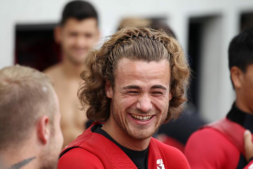 Yannick Stark hier im Trainingslager in Bad Häring beim Wasserski. Der Ex-Frankfurter wurde für 0 Euro ein Löwe.