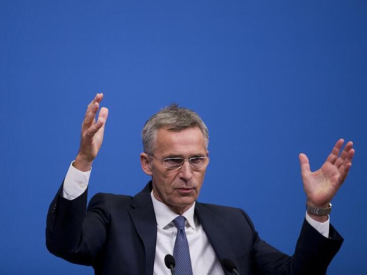 Nato-Generalsekretär Jens Stoltenberg betonte, dass er weiter auf den Dialog mit Moskau setze. Es sei aber Russland, das aktuell den INF-Vertrag über den Verzicht auf atomare Mittelstreckenwaffen breche.
