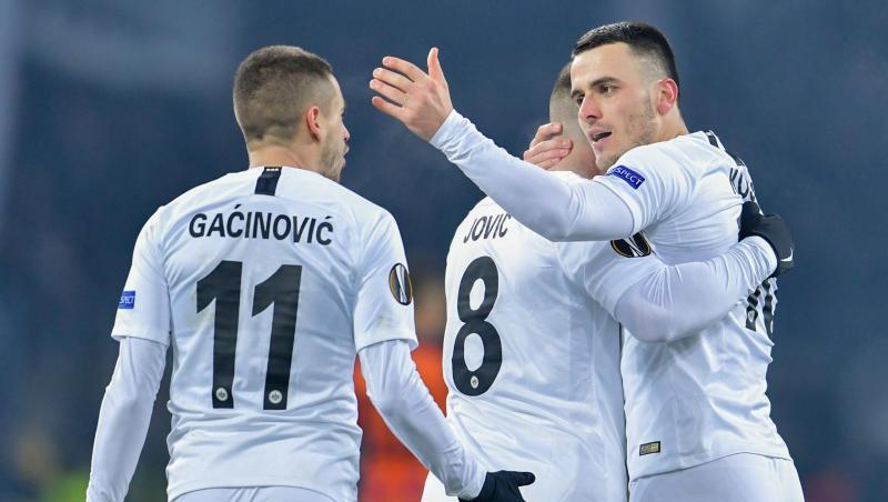 Torjubel der Frankfurter Spieler. Die Eintracht hat sich 2:2 von Schachtjor Donezk getrennt. Torjubel der Frankfurter Spieler. Die Eintracht hat sich 2:2 von Schachtjor Donezk getrennt.