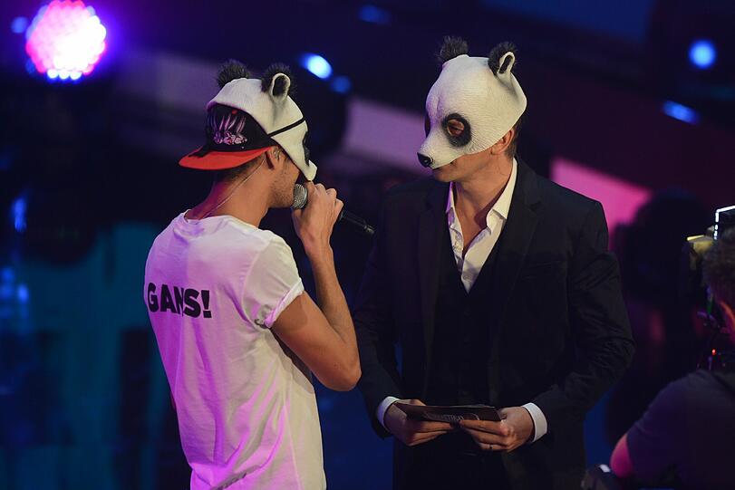 "Was reimt sich auf Lanz?" Bilder von der Cro-performance bei "Wetten, dass..?"
