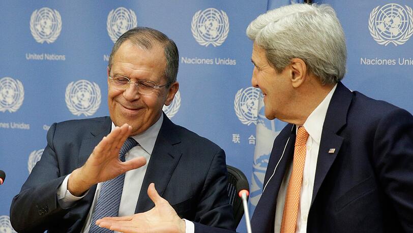 John Kerry und der russische Außenminister Sergei Lavrov (Archivbild). John Kerry und der russische Außenminister Sergei Lavrov (Archivbild).