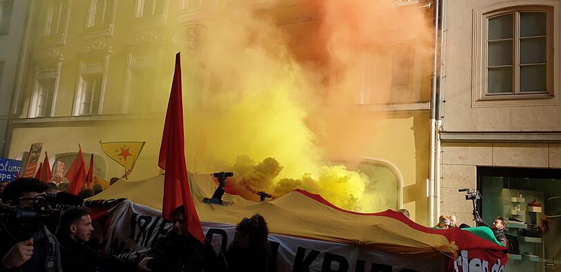 Bilder von der Demo gegen die Sicherheitskonferenz in München.