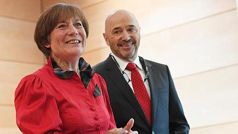 Rosi Mittermaier und Christian Neureuther bei der Feierstunde zur Ernennung zu Garmisch-Partenkirchens Ehrenbürgern. Foto: Angelika Warmuth