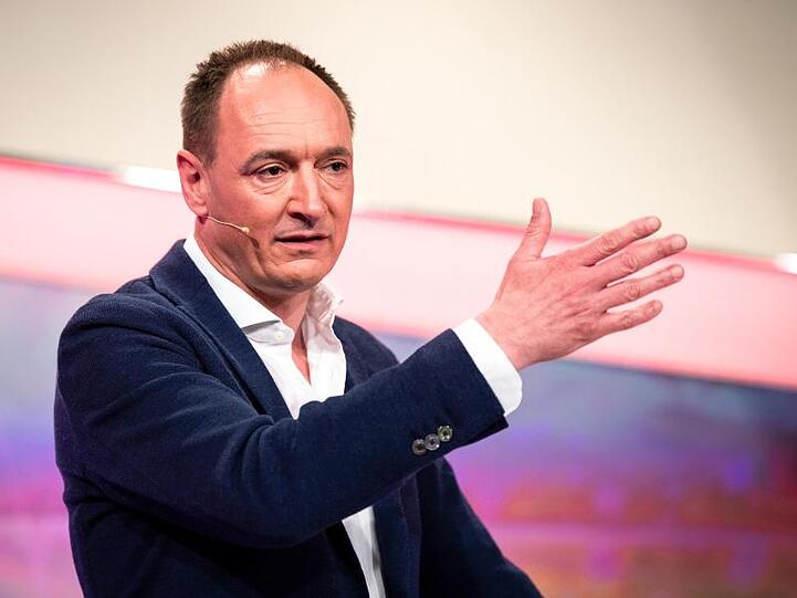Max Conze, Vorstandsvorsitzender der ProSiebenSat.1 SE. Foto: Sina Schuldt/Archivbild