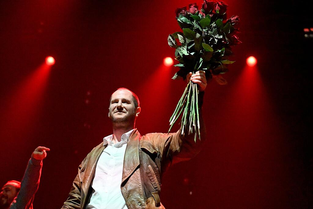 Wanda im Zenith Viel Amore trotz Bandscheibenvorfall Abendzeitung