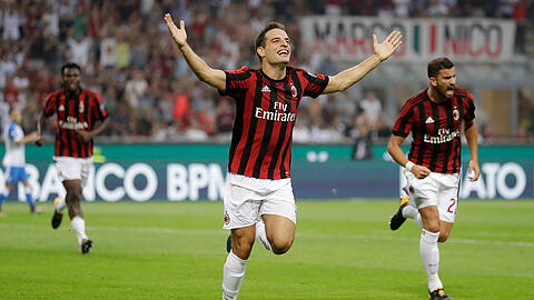 Giacomo Bonaventura jubelt über seinen Treffer.