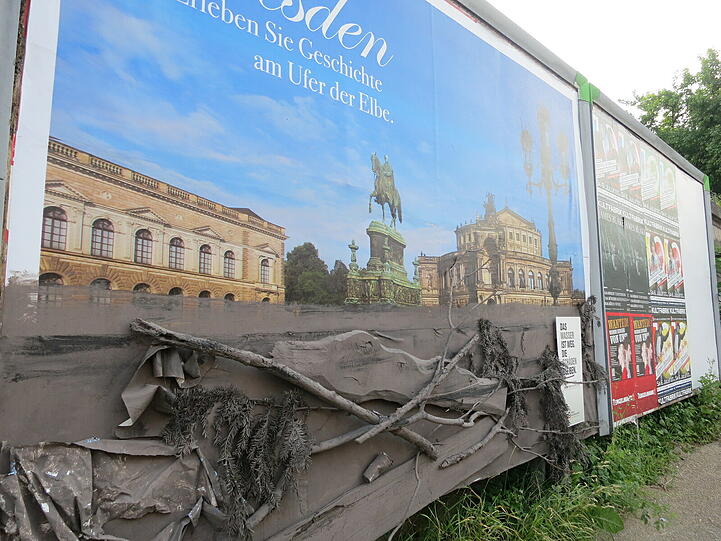 Das ungewöhnliche Plakat in der Nähe der Großmarkthalle.