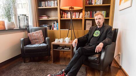 T.C. Boyle - hier in einer Hotel-Lounge in Frankfurt.