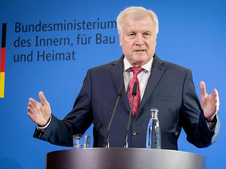 Innenminister Seehofer äußert sich in Berlin zu den jüngsten Berichten über den Anschlag auf den Breitscheidplatz.